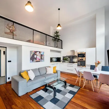 Duplex With 3 Bedrooms شقة