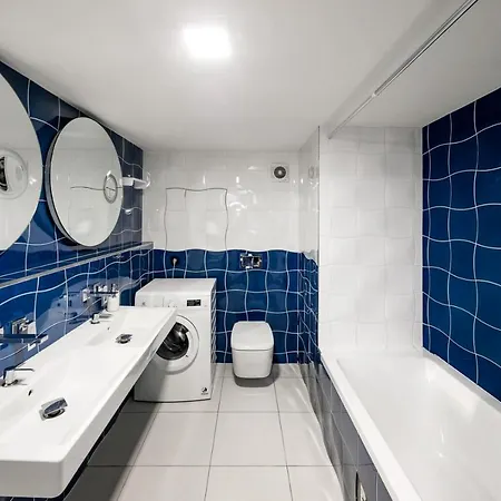Duplex With 3 Bedrooms شقة
