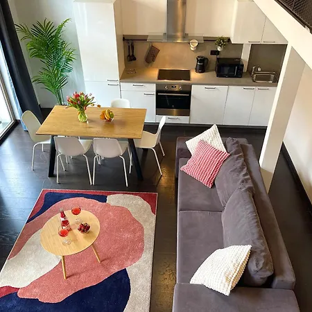 Duplex With 3 Bedrooms شقة