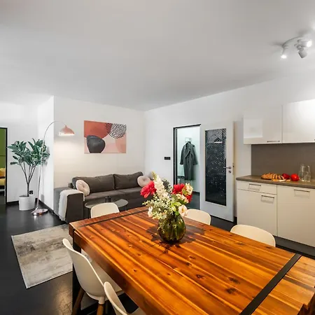 Apartment Duplex With 3 Bedrooms *