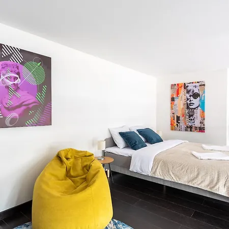 Duplex With 3 Bedrooms *
